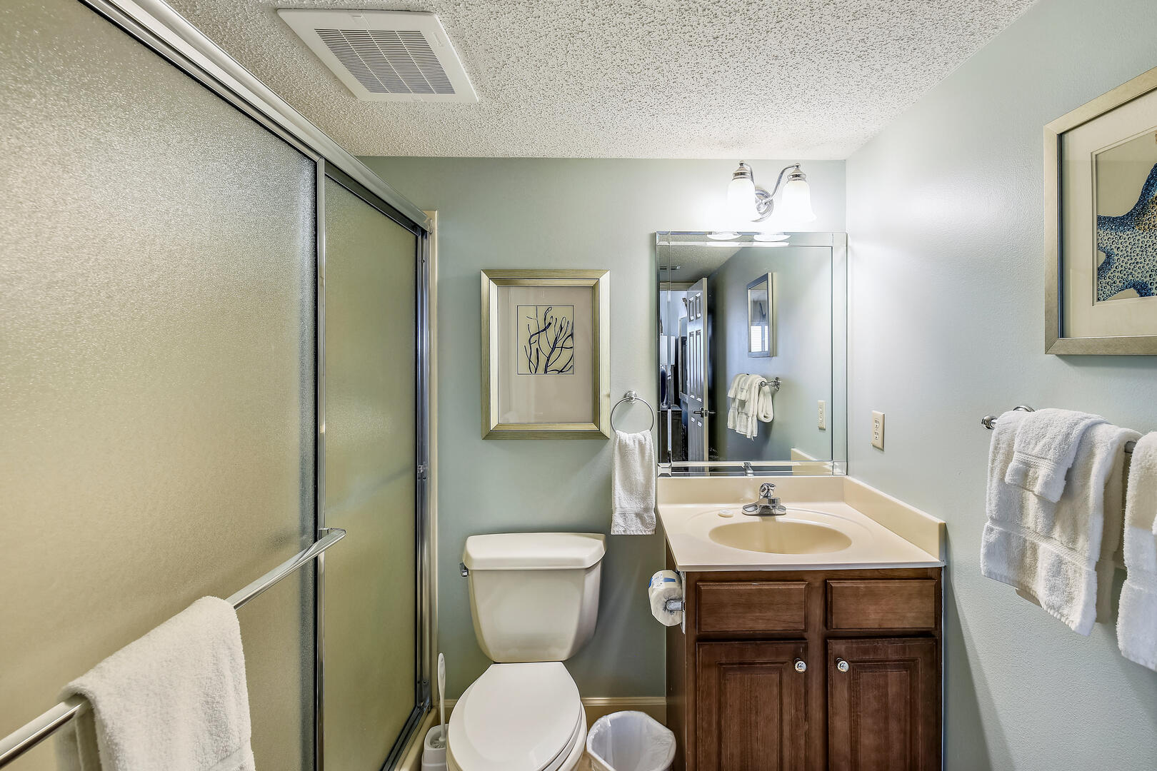 Master Bathroom w/Stand-up Shower