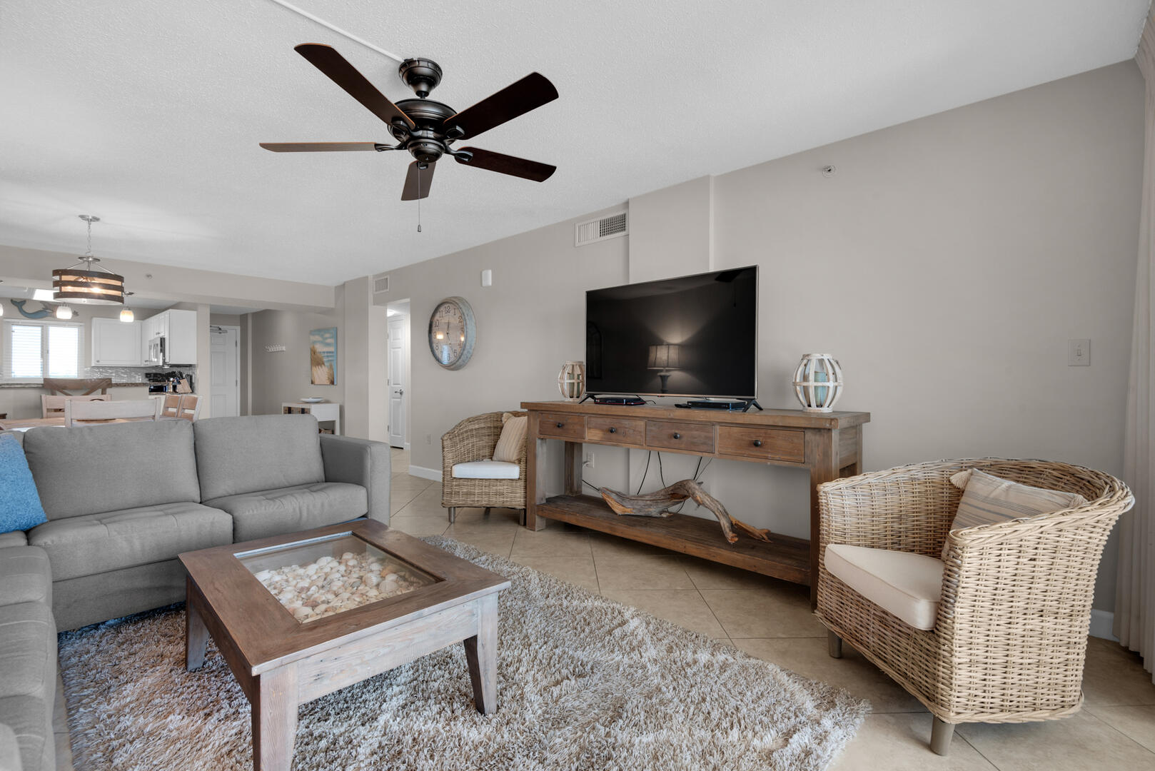 Living Area w/Smart TV