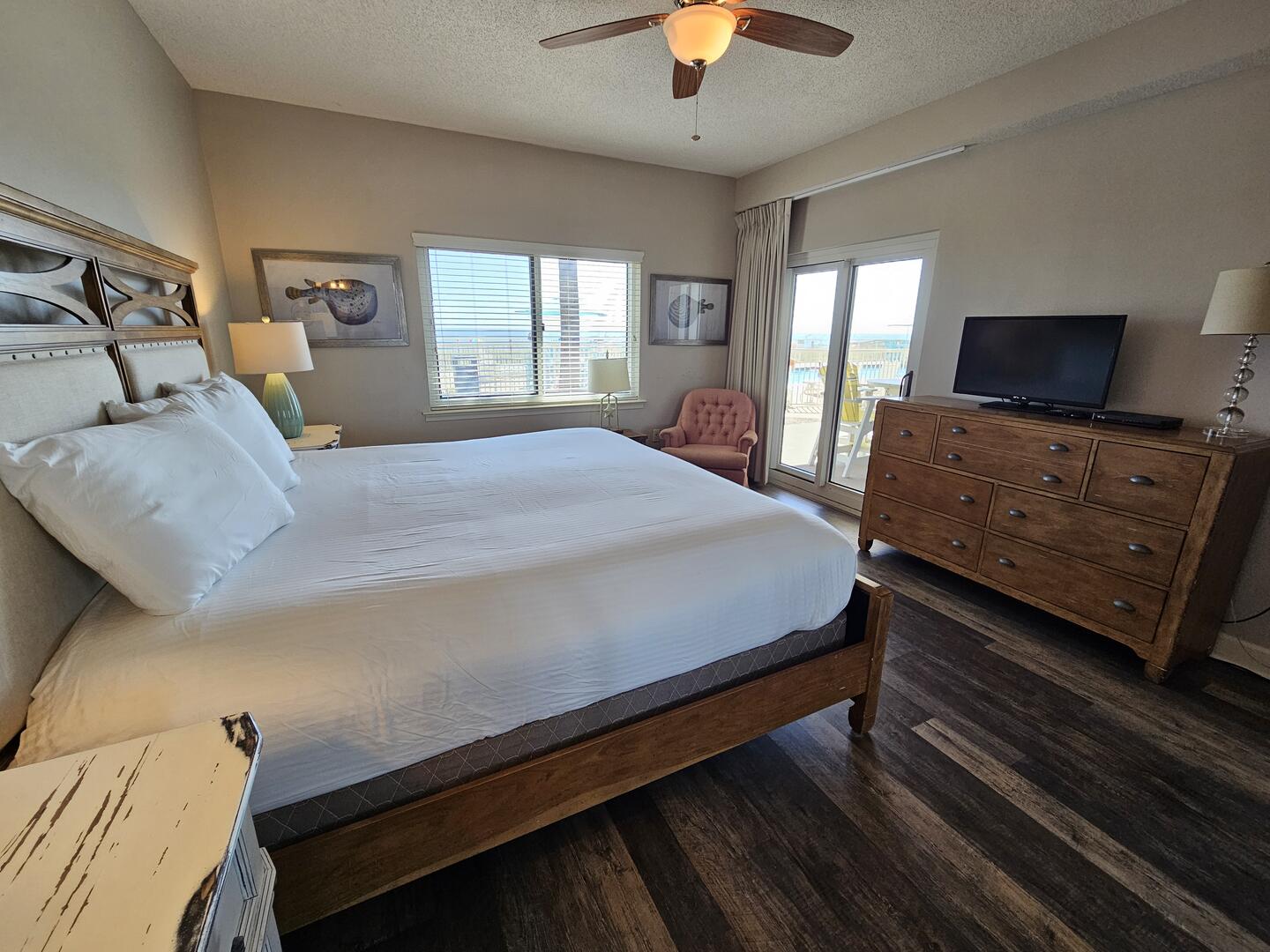 Master Bedroom w/Gulf Front View 