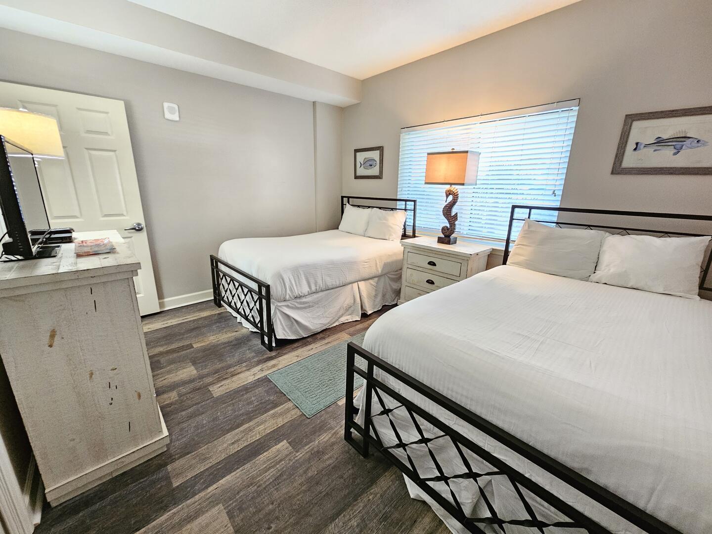 Guest Bedroom w/2 Full Beds
