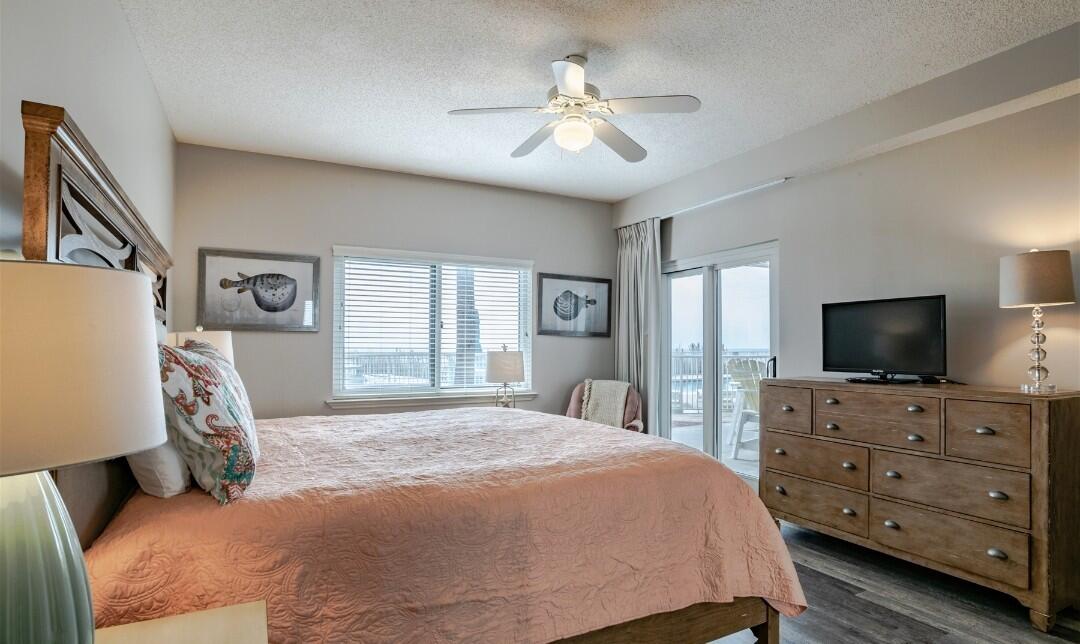 Master Bedroom w/Gulf Front View