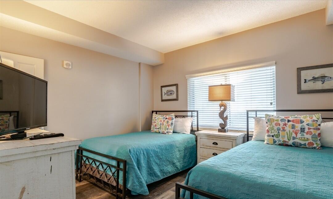 Guest Bedroom w/2 Full Beds