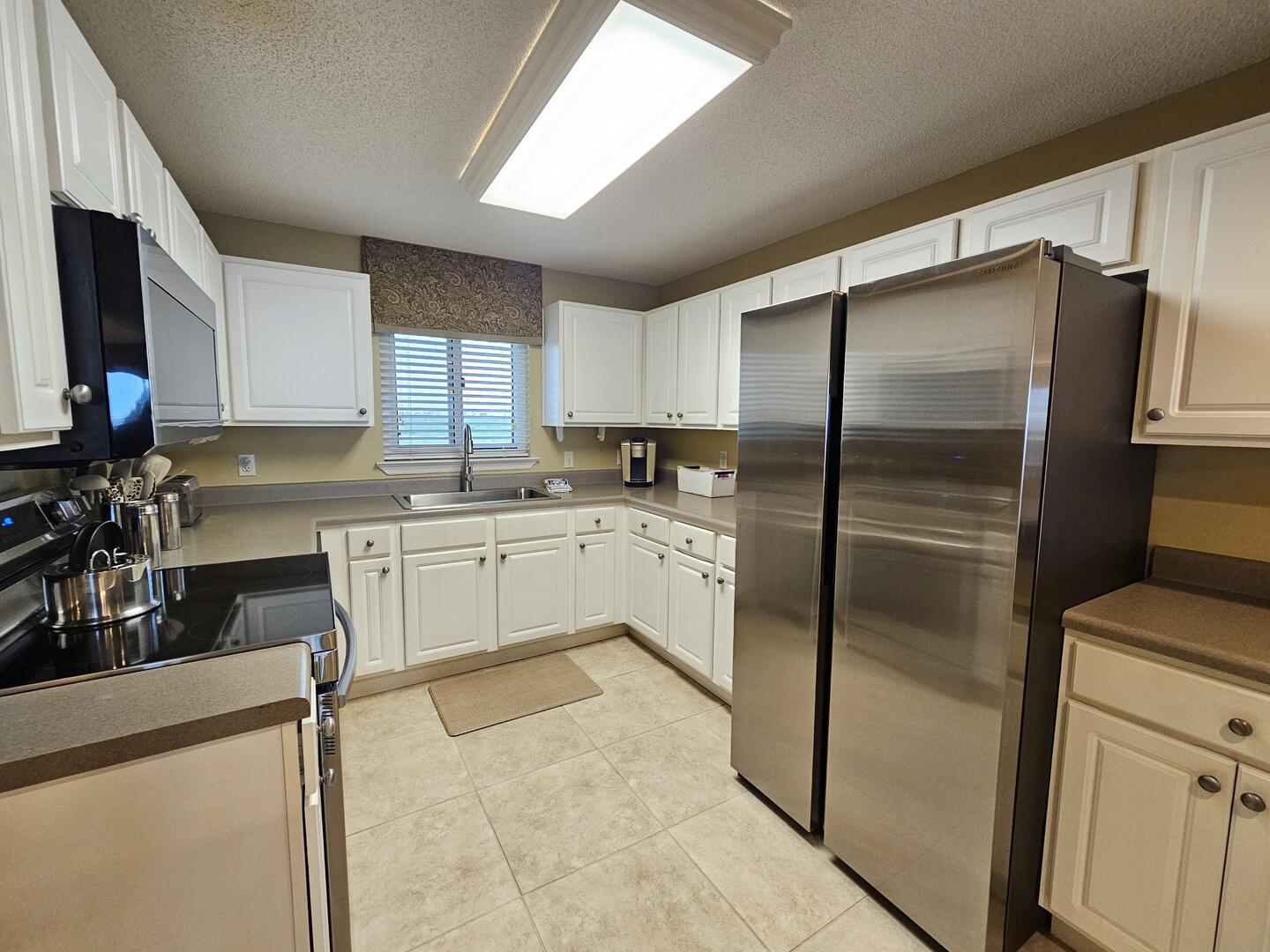 Kitchen w/Stainless Appliances