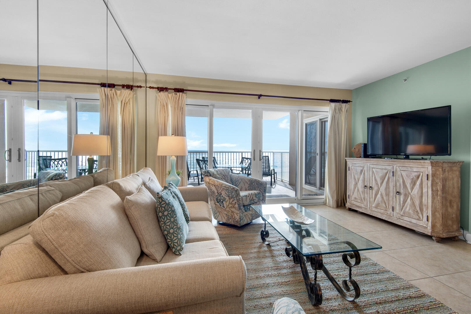 Living Area w/ Gulf Front View