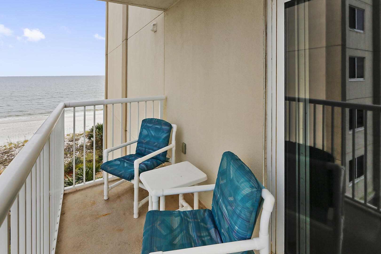 Middle Guest Bedroom Patio