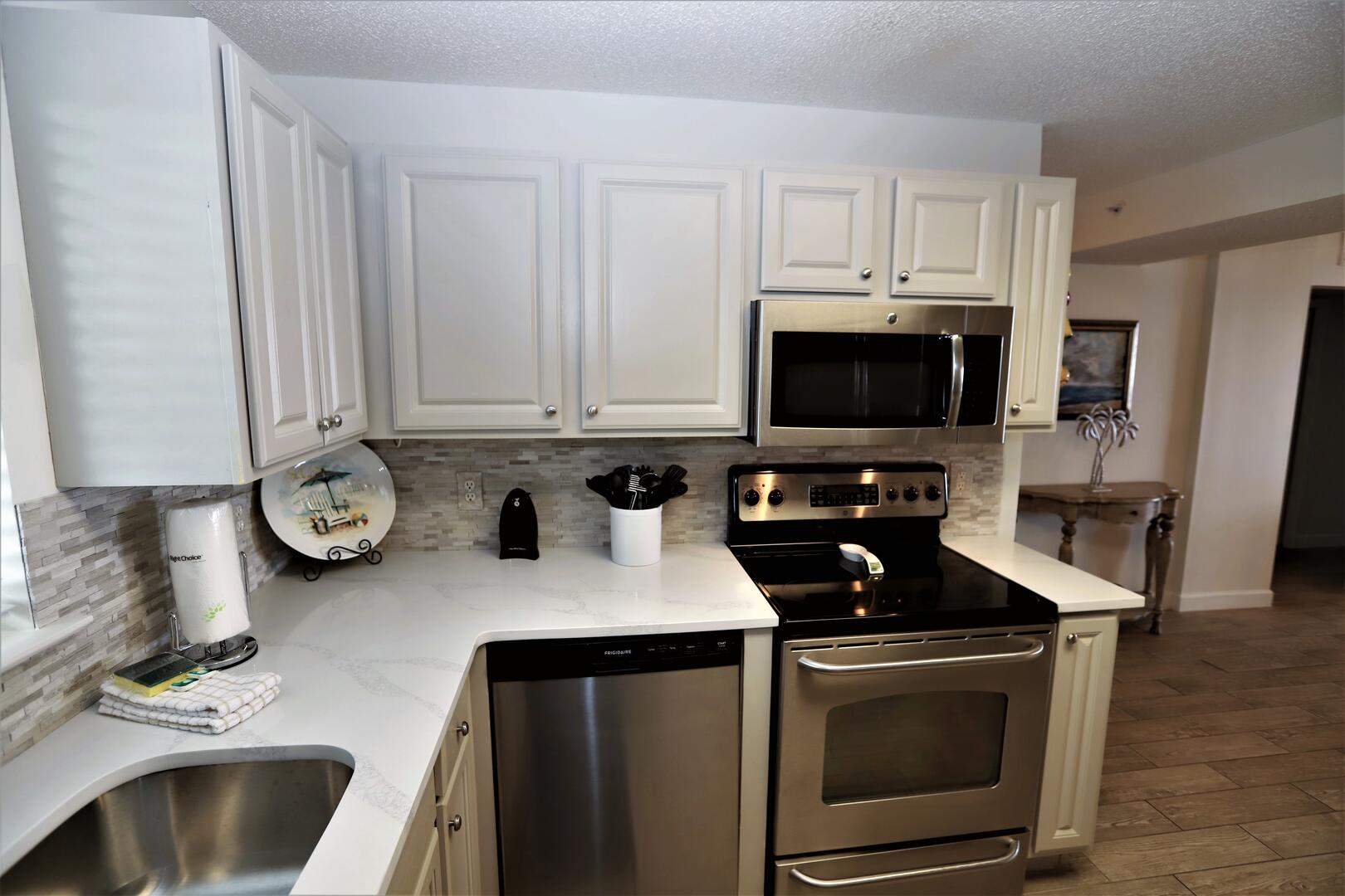 Fully Stocked Kitchen