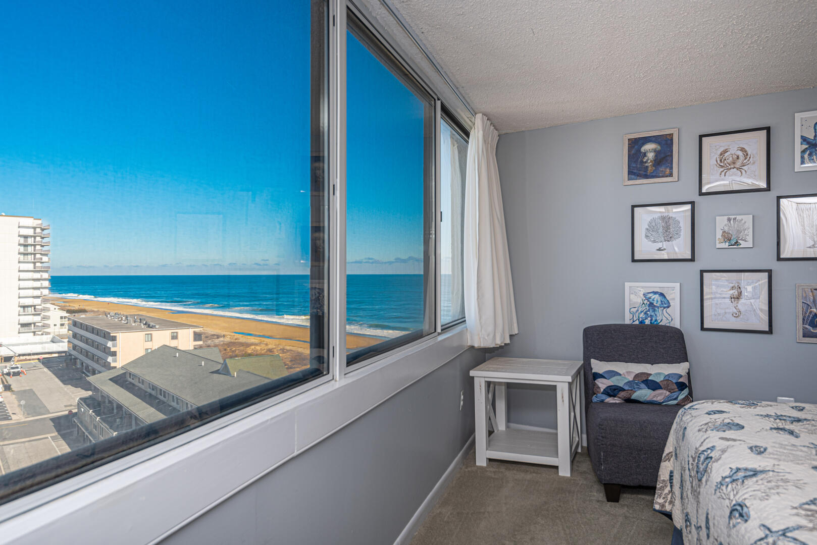 A closer look at Green Penthouse Rentals With Ocean Views