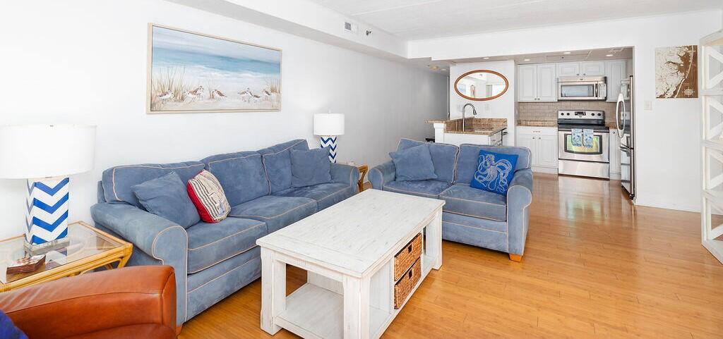 Triton's Trumpet A401 6