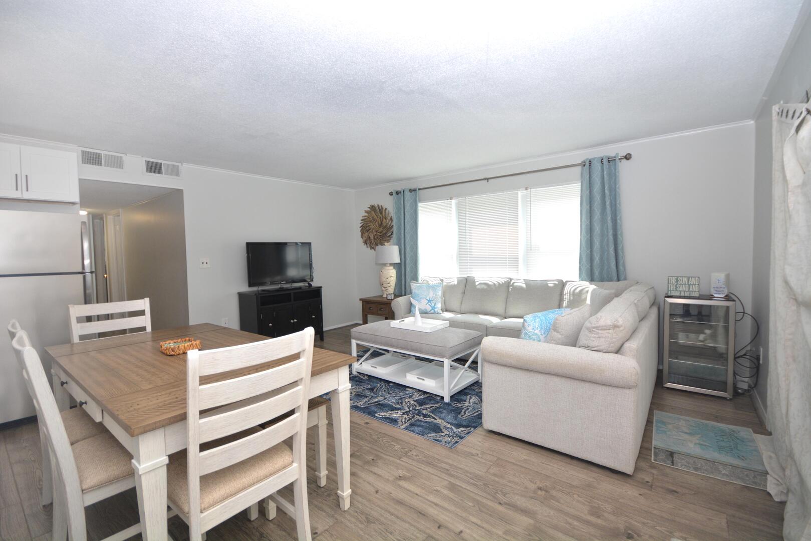 LIVING-AREA-JAI-ALAI-4-OCEAN-CITY