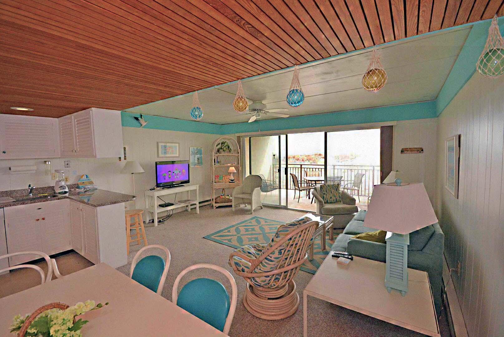 Beachloft 1-D Oceanfront Living Area