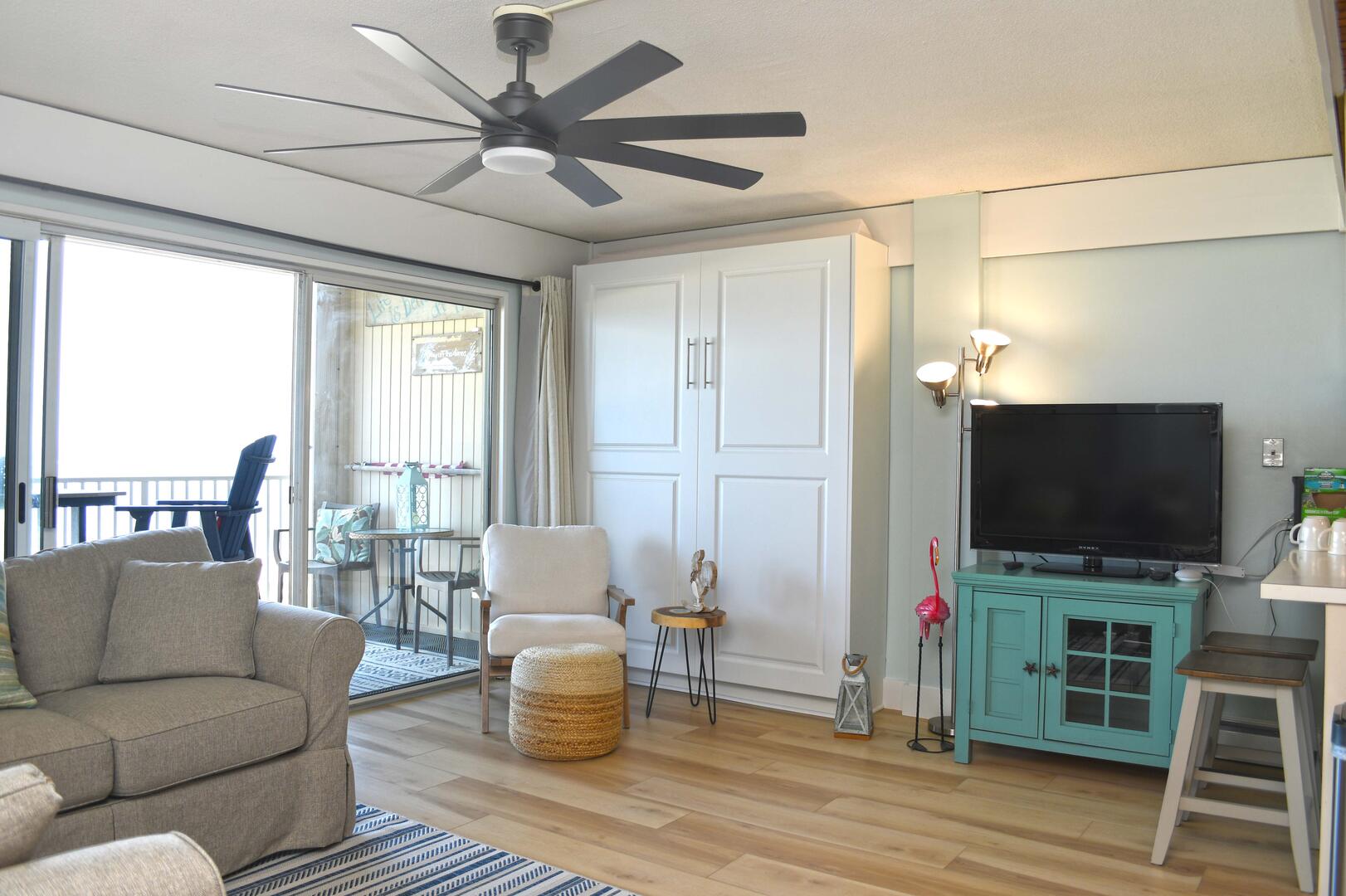 LIVING-AREA Double murphy bed