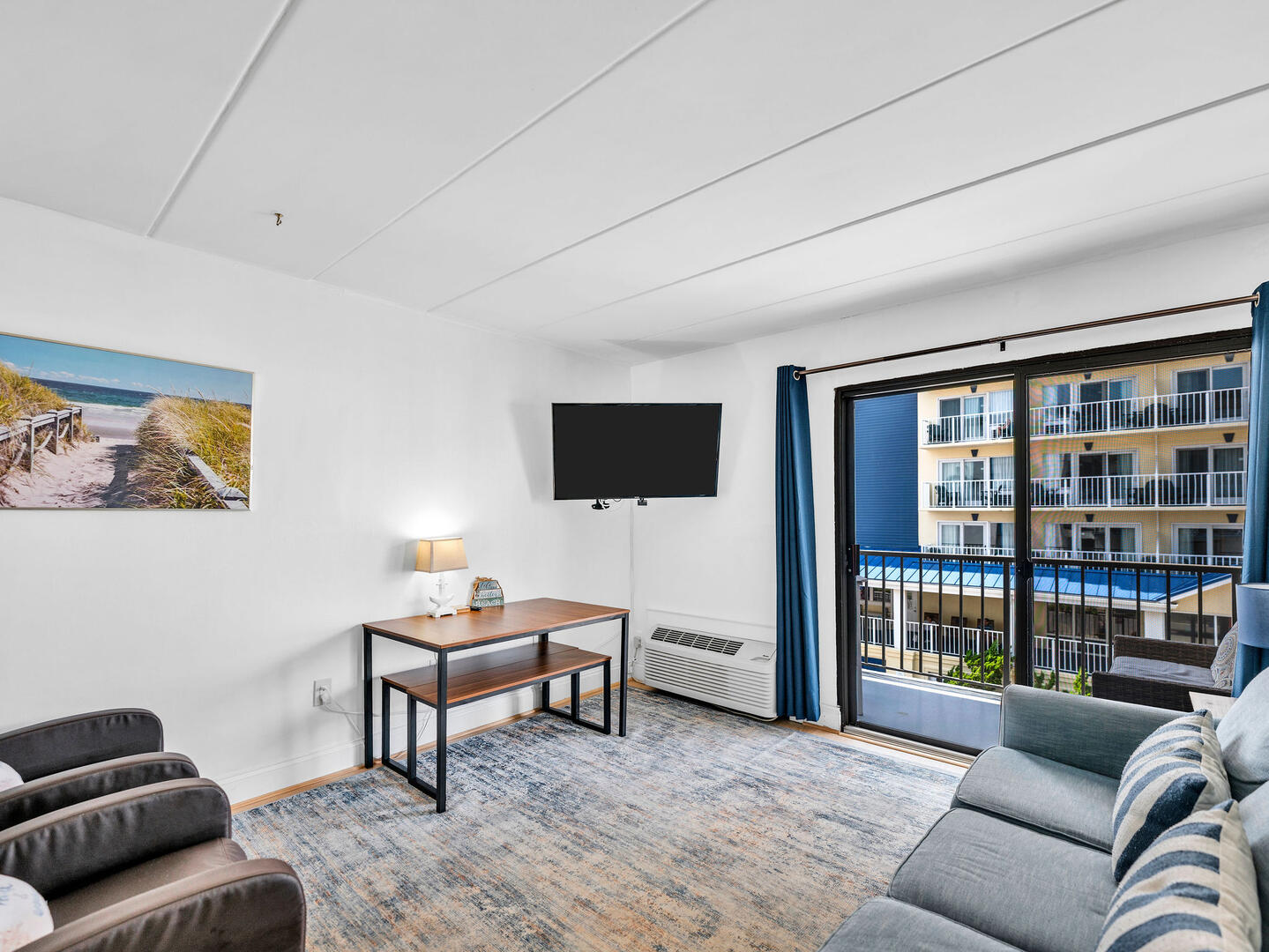 Decatur House 304 | Photo 3