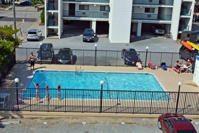 Top Royal North 104 2