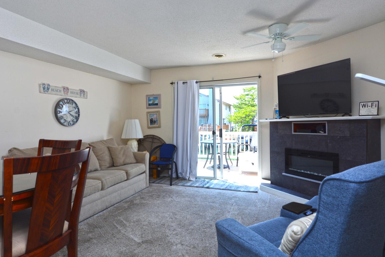 LIVING-AREA