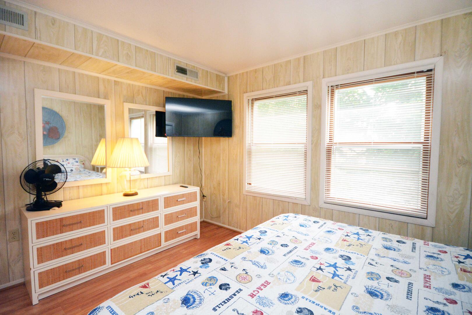 BRADLEY ON THE BAY 233-G 8