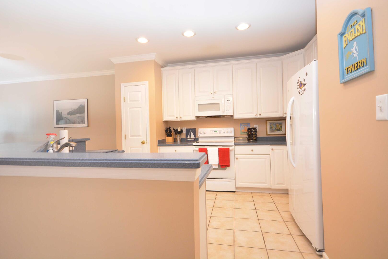 SUNSET ISLAND 3-D KITCHEN-AREA