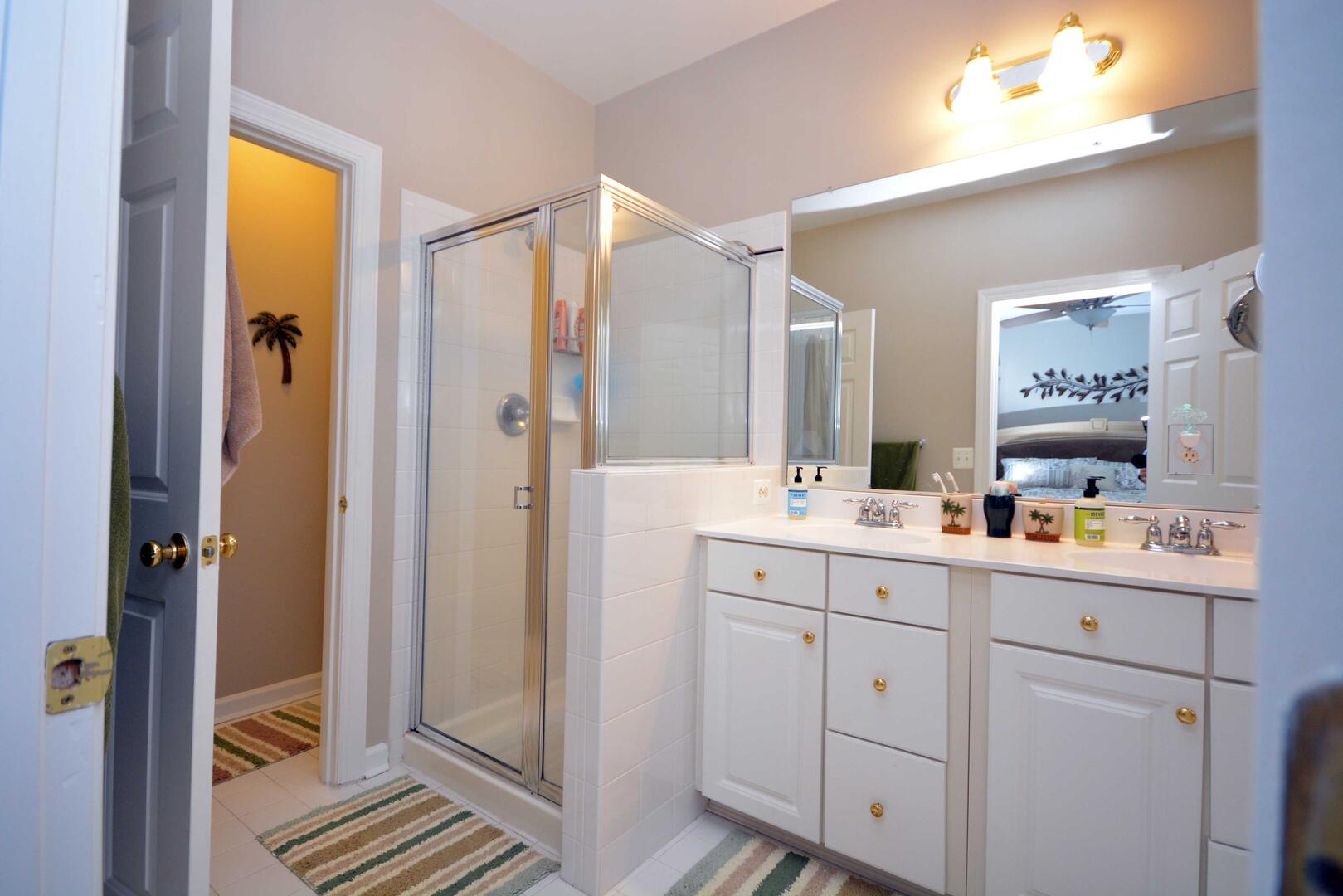 SUNSET ISLAND 23 MASTER-BATHROOM