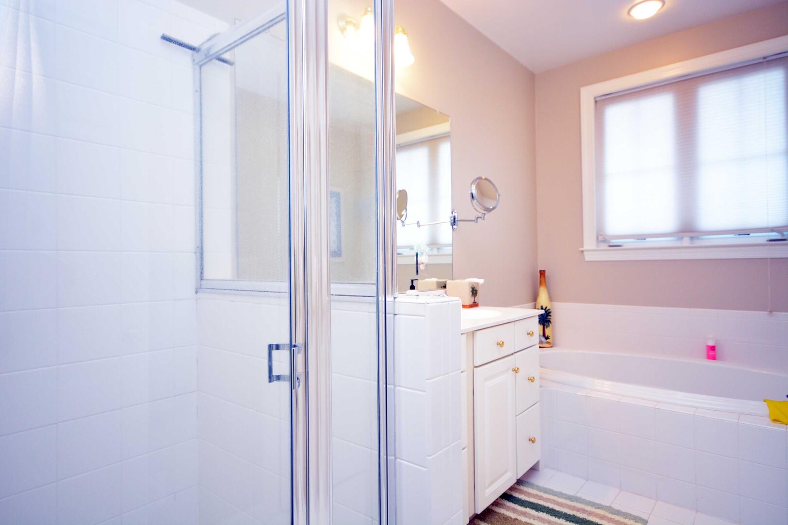 SUNSET ISLAND 23 MASTER-BTHROOM