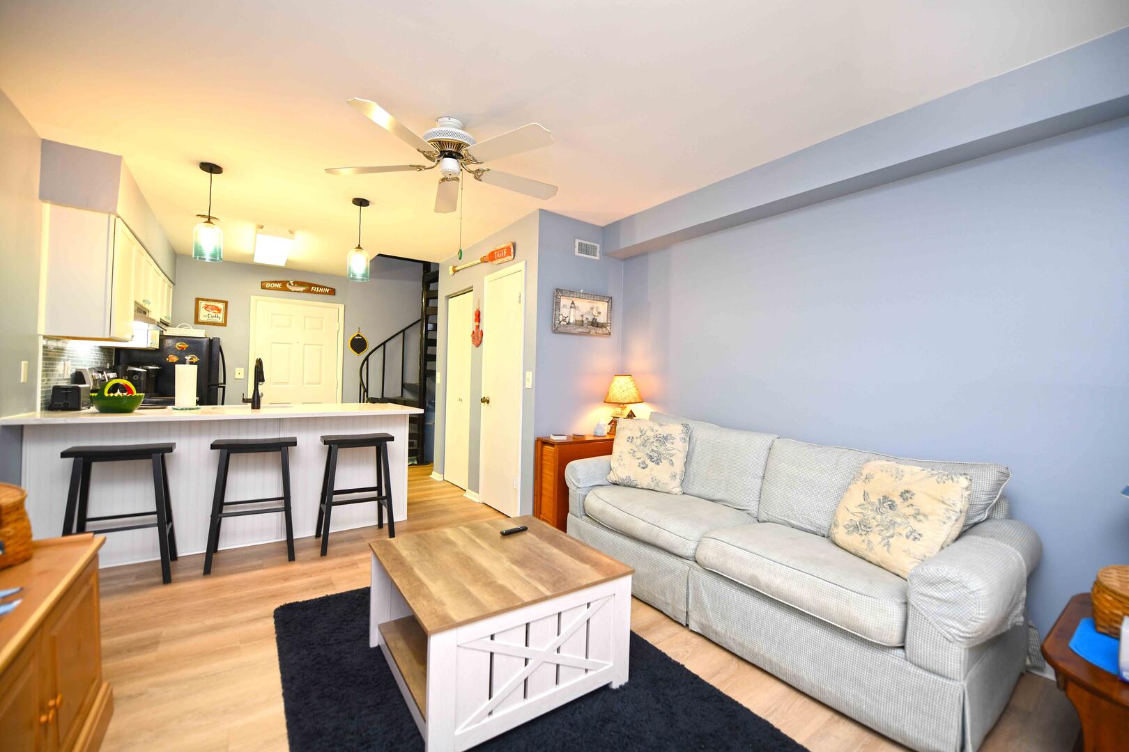 JOCKEY BEACH CLUB 350 3