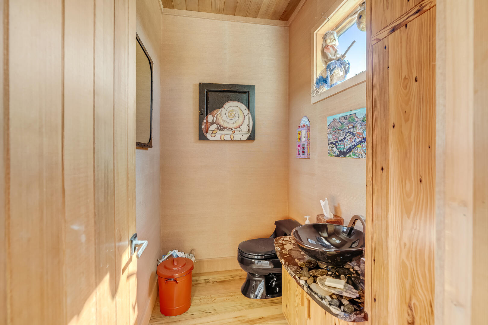 Powder Room, Second Floor