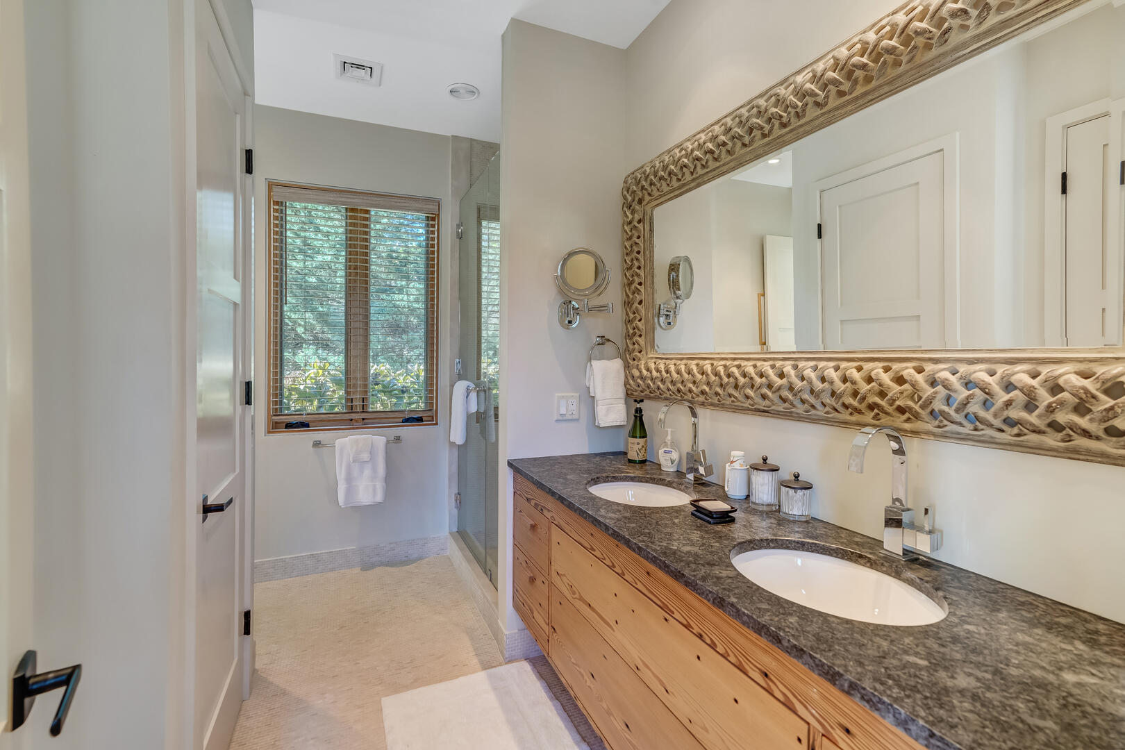 BR2 King En Suite with Shower Stall, First Floor