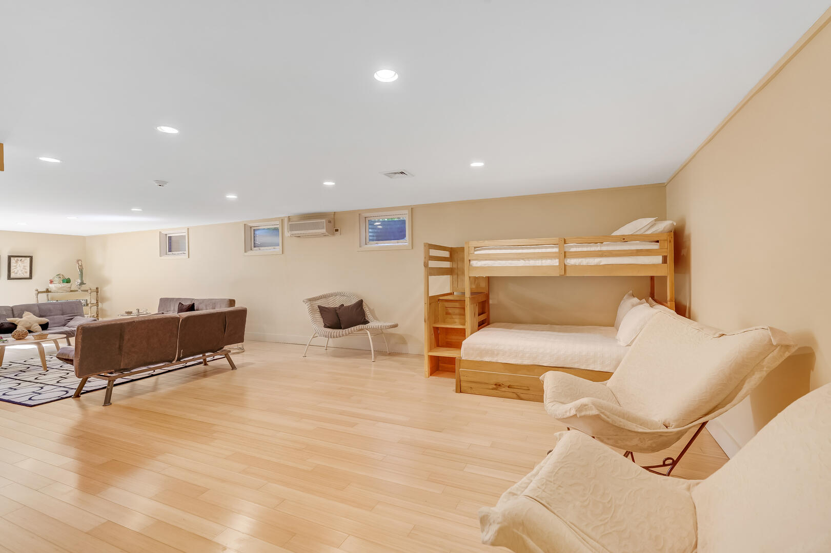 BR5 Bunk Bed (Twin over Double with a Twin Trundle), Lower Level 