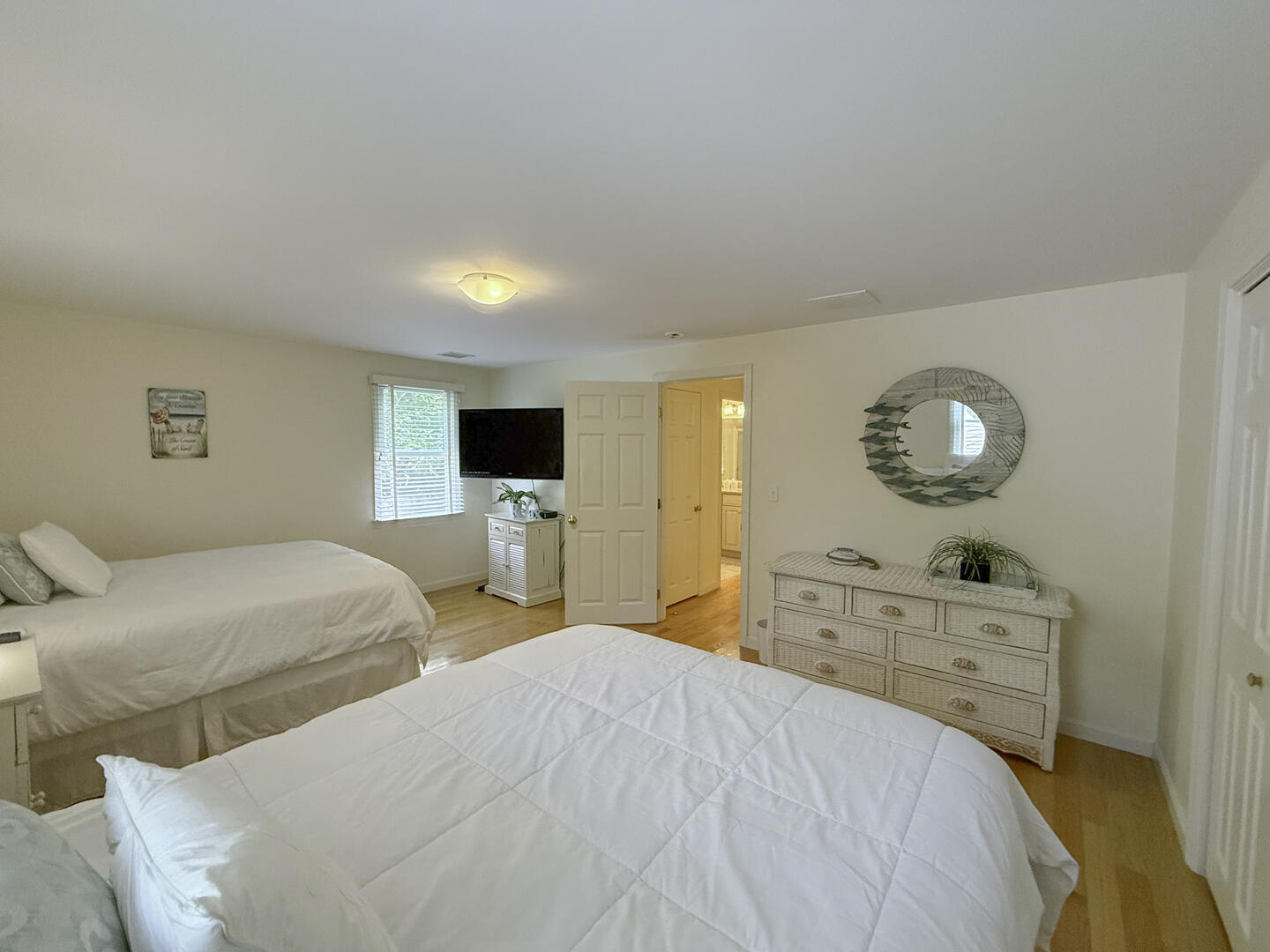 BR3 (2) Queen Beds, Second Floor