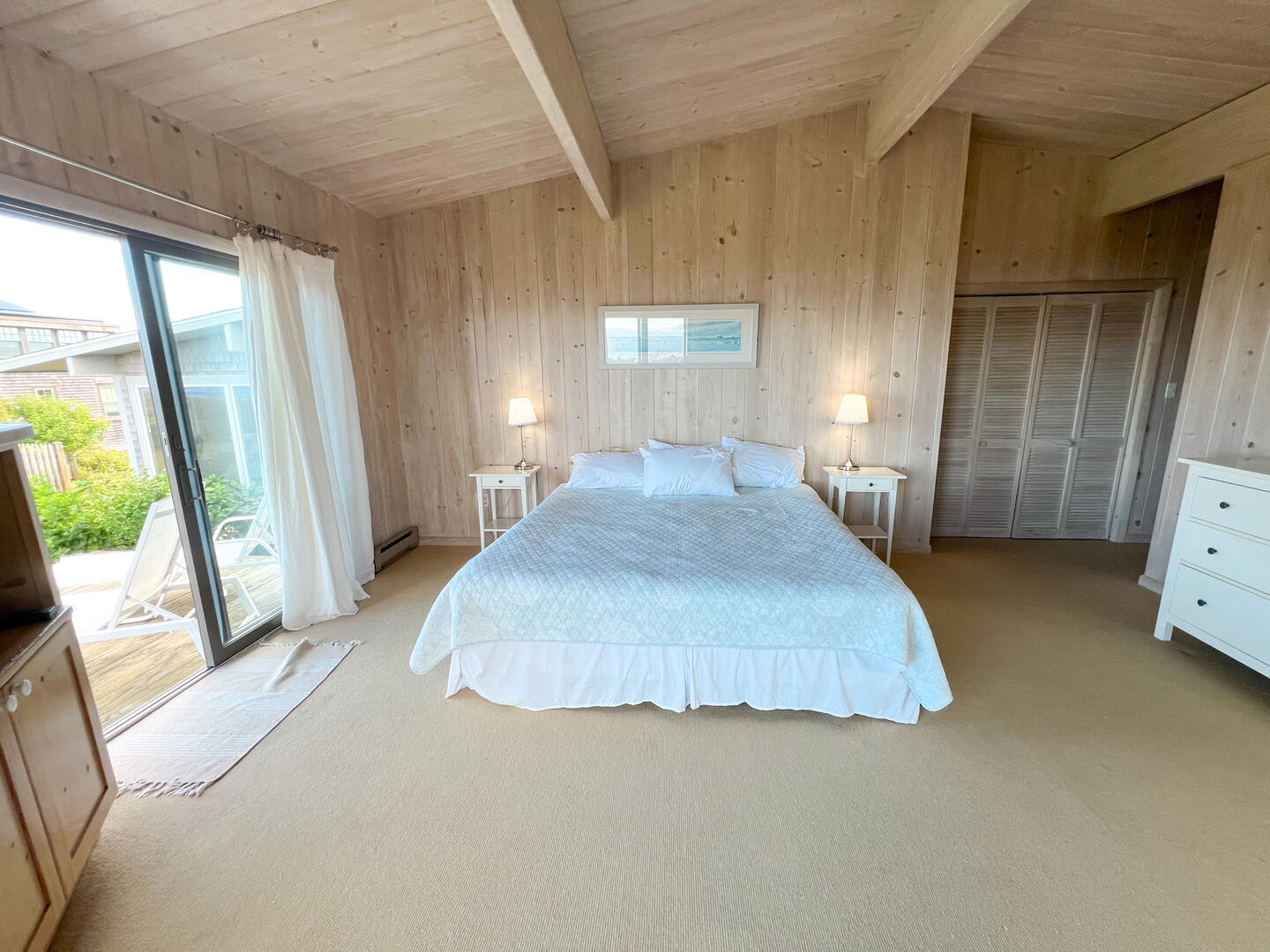 BR1 King En Suite, Main Level