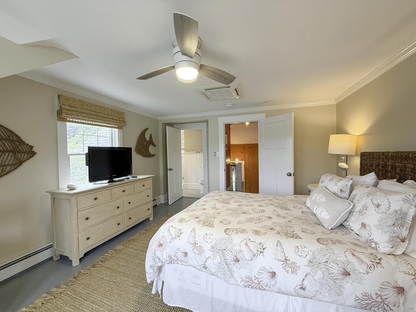 BR2 Queen En Suite, Second Floor