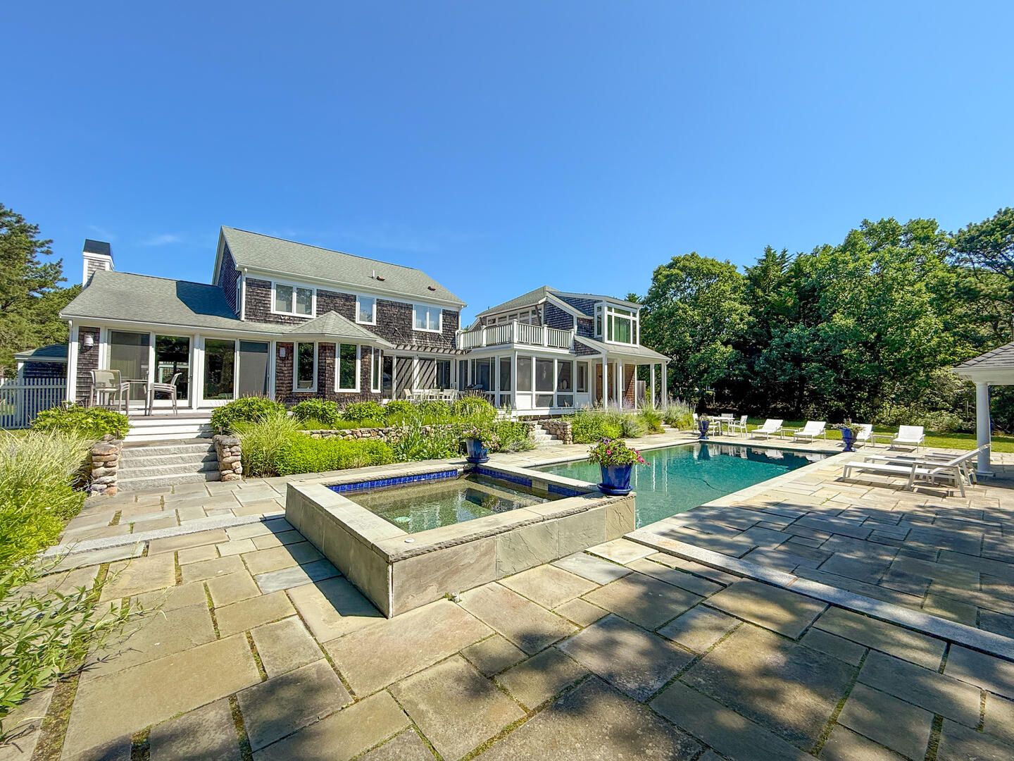 Featured Property West Tisbury 100028