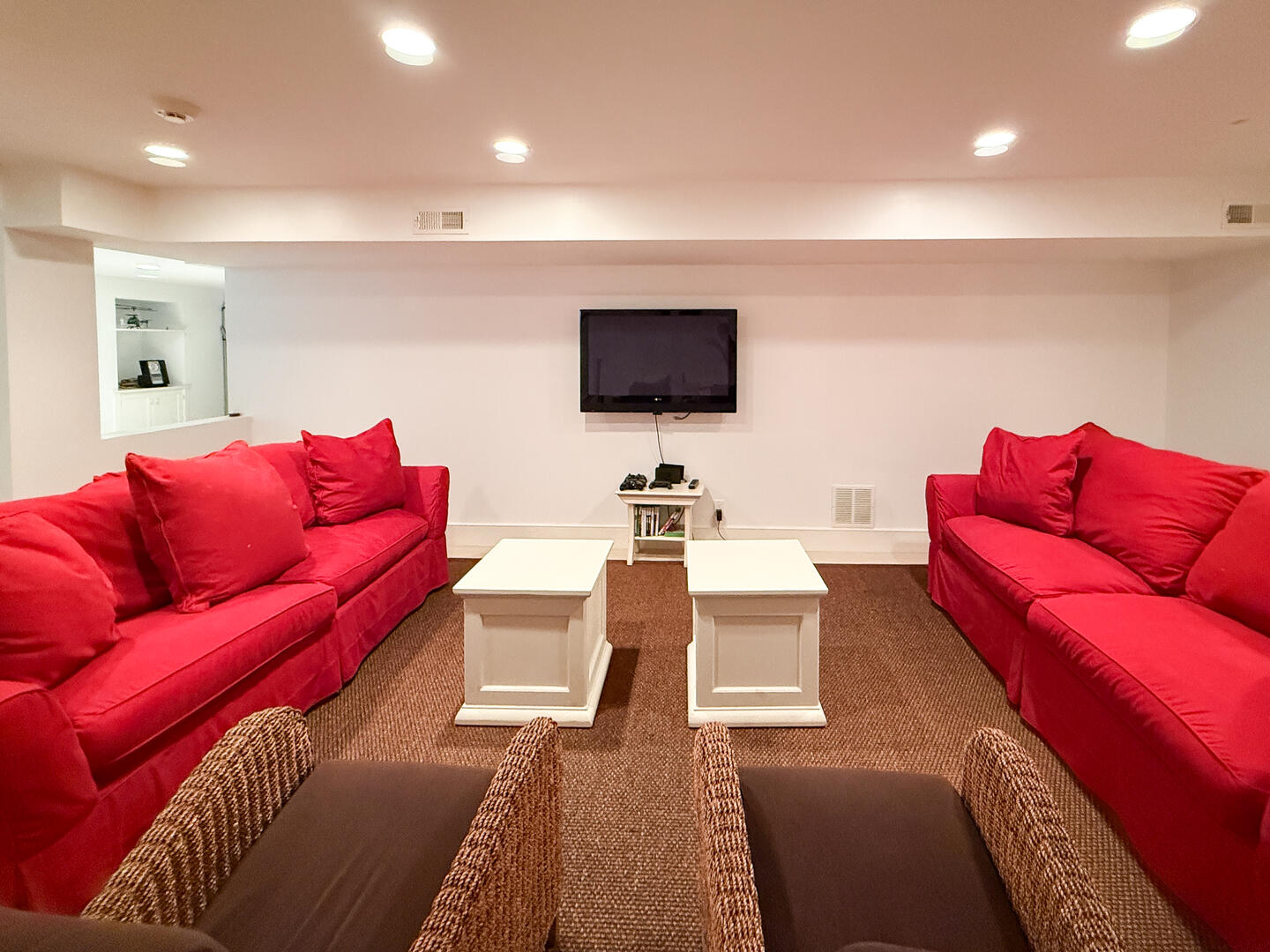 Sitting Area, Lower Level
