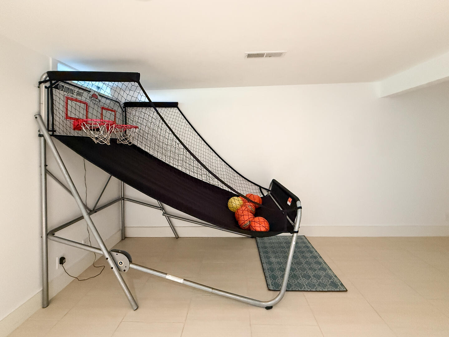 Basketball, Lower Level