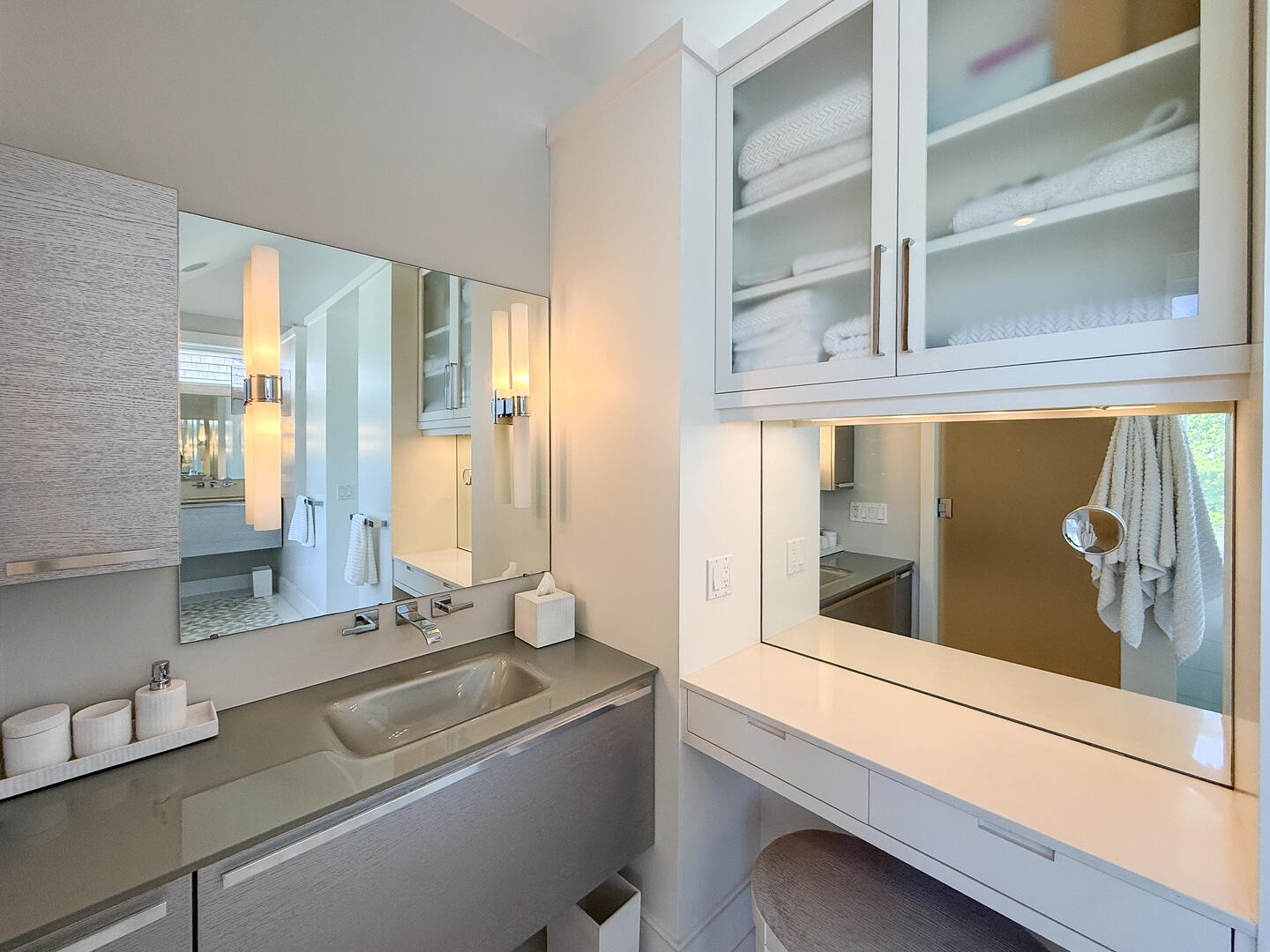 BR2 King En Suite with (2) Shower Stalls & a Soaking Tub, Second Floor