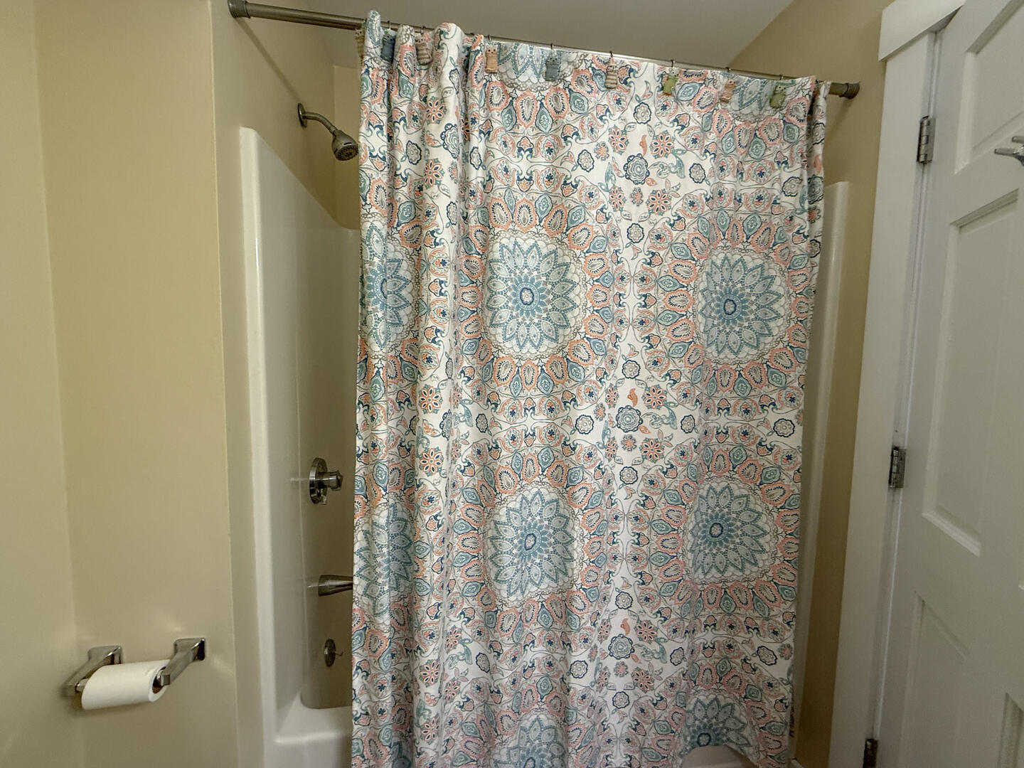 Hall Bath with Shower Tub Combo, Lower Level