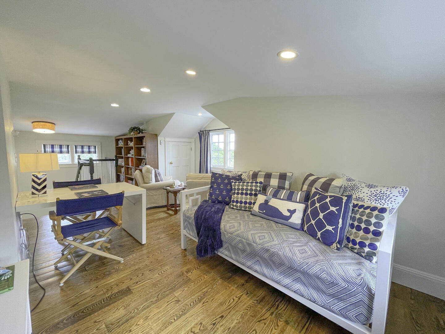 Sitting Area, Third Floor