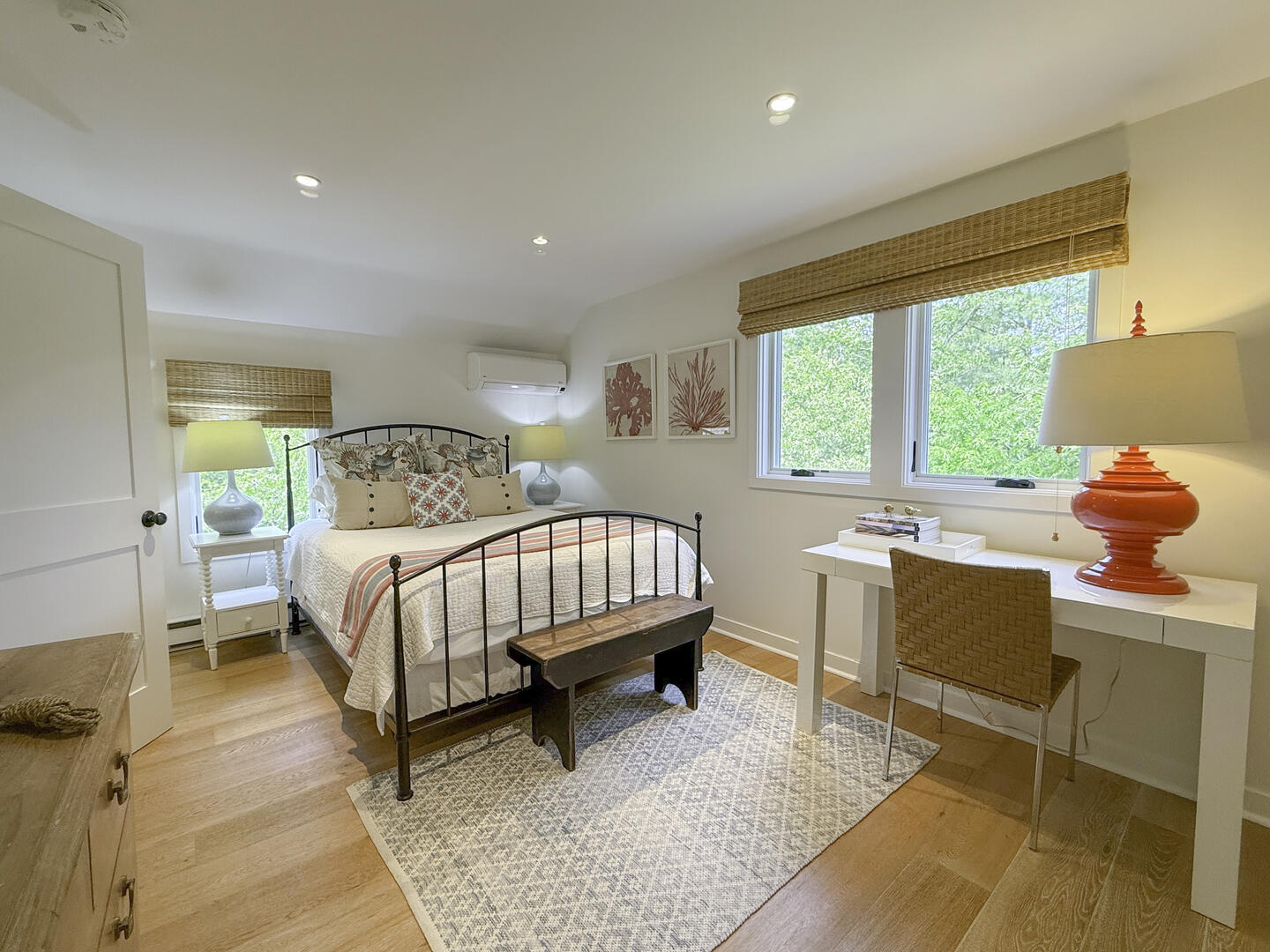 BR3 Queen En Suite, Second Floor