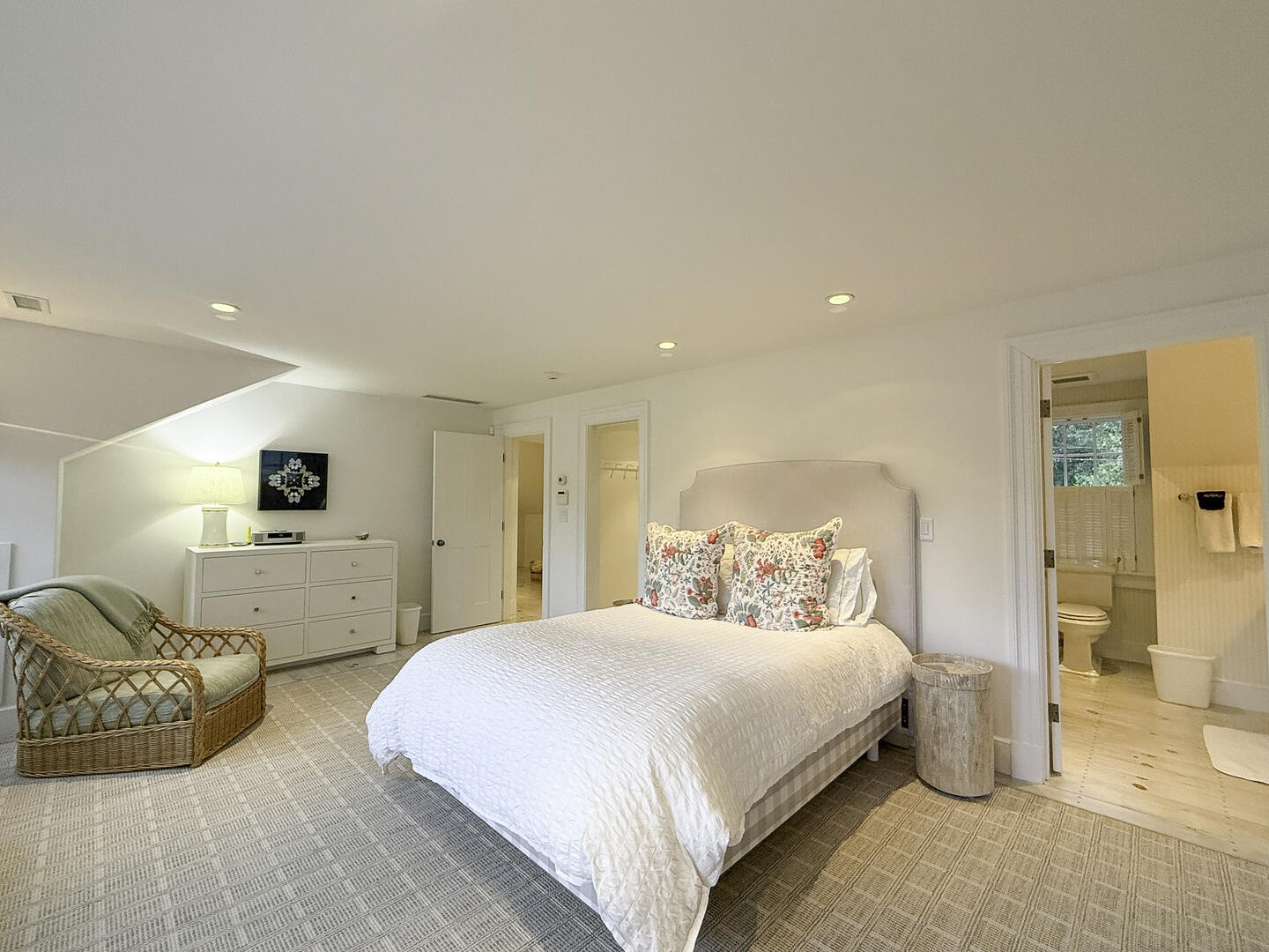 BR1 Queen En Suite, Second Floor