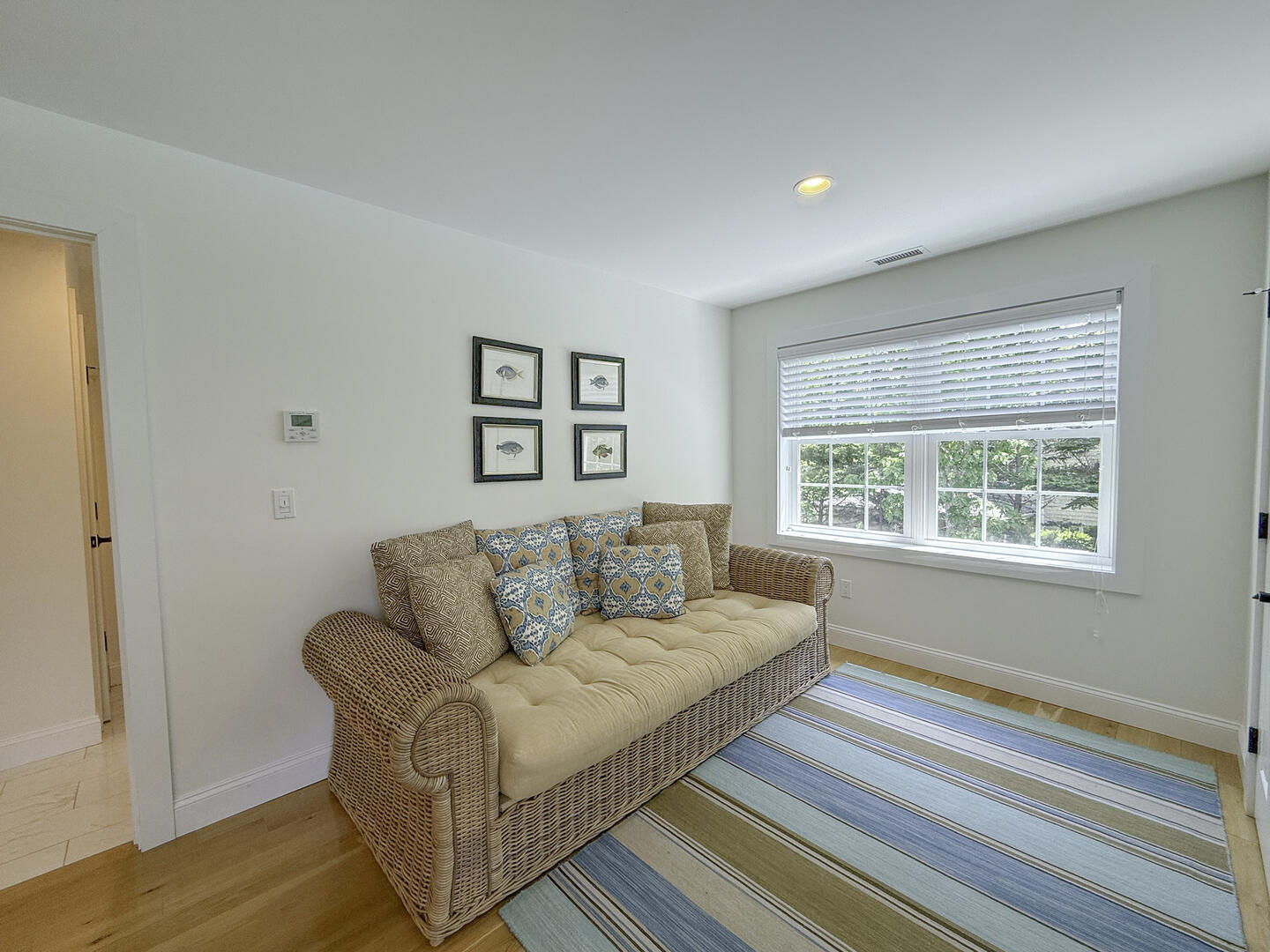 BR3 Queen with Adjoining Bath, Second Floor