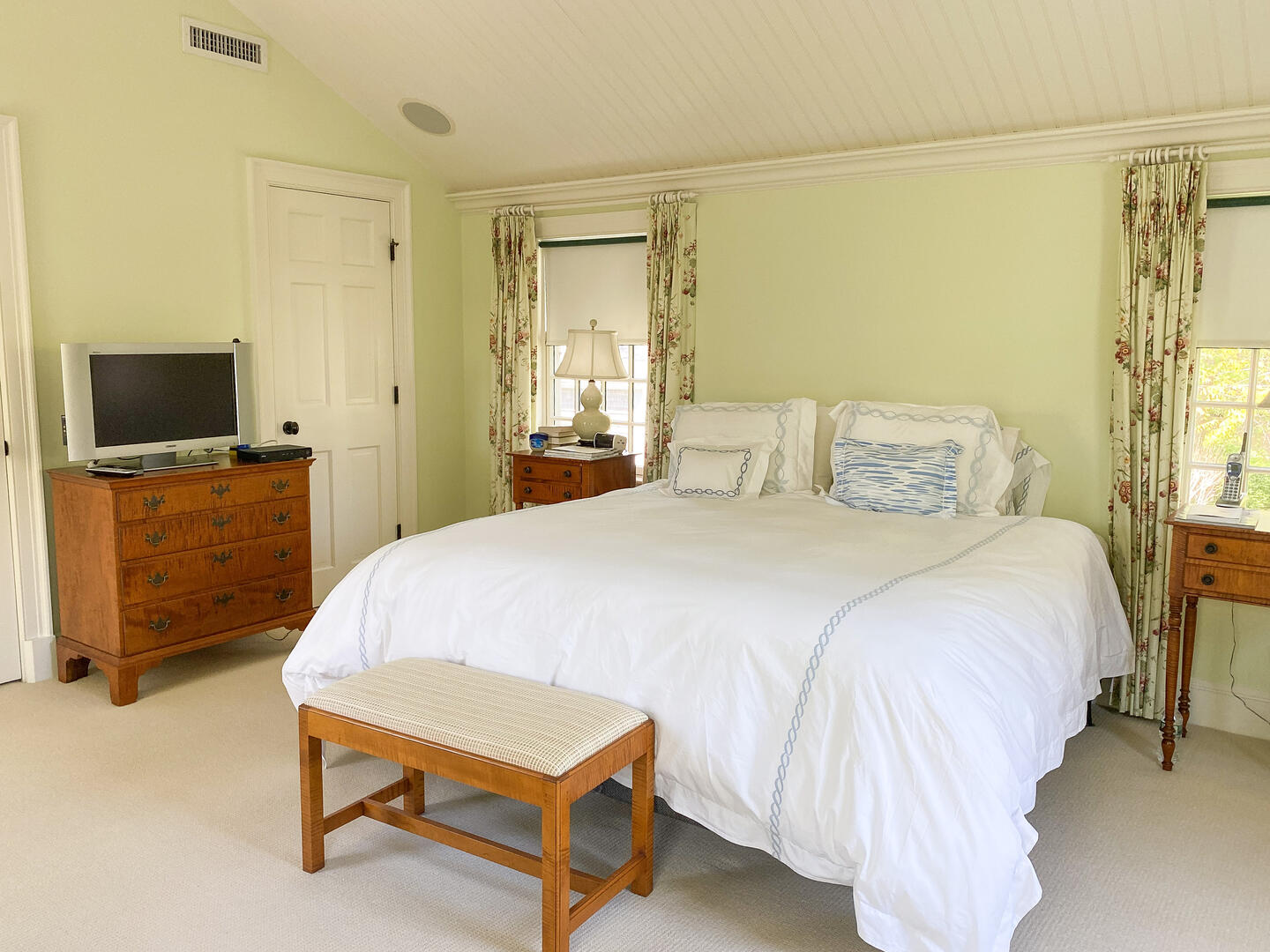 BR1 King En Suite, Second Floor