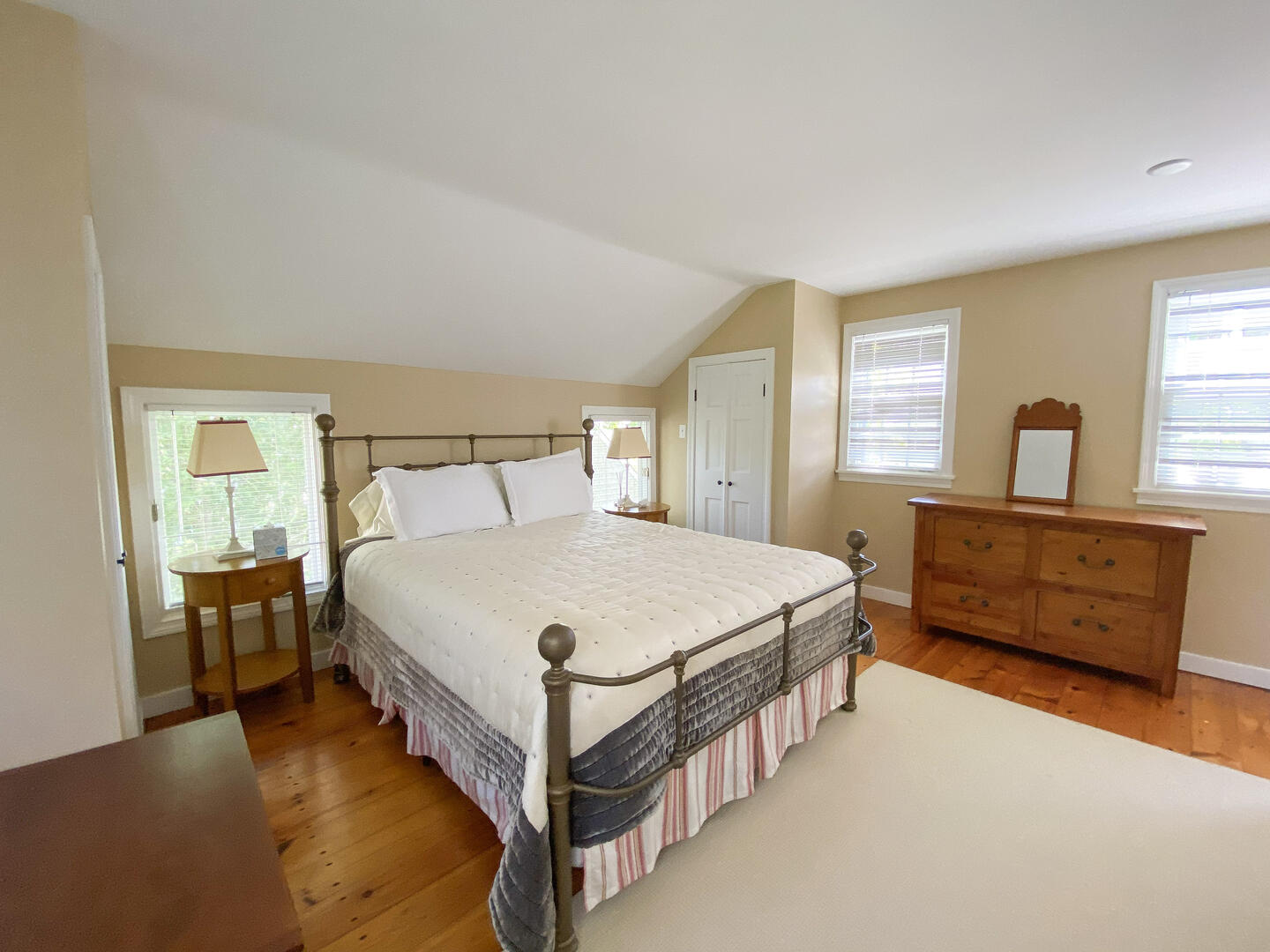 BR6 Queen, Open Loft