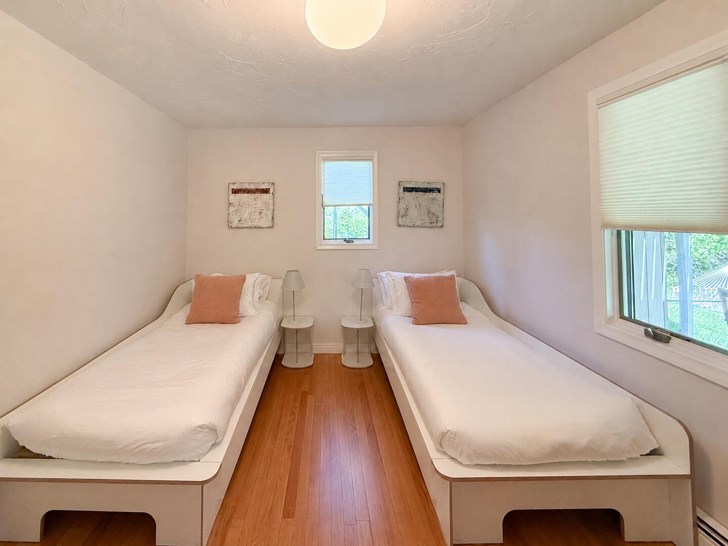 BR3 (2) Twin Beds, First Floor