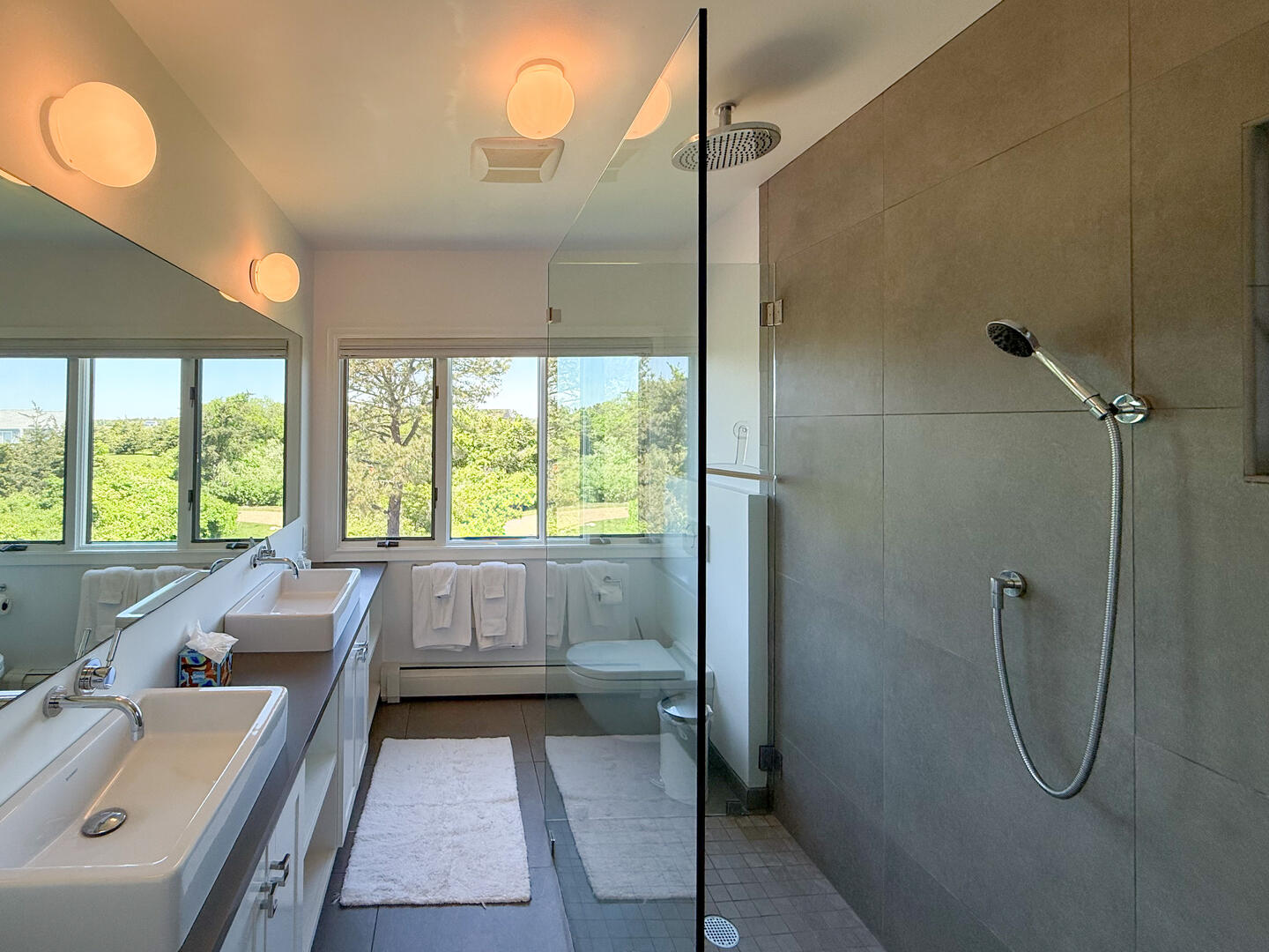 BR1 King En Suite with a Shower Stall, Second Floor