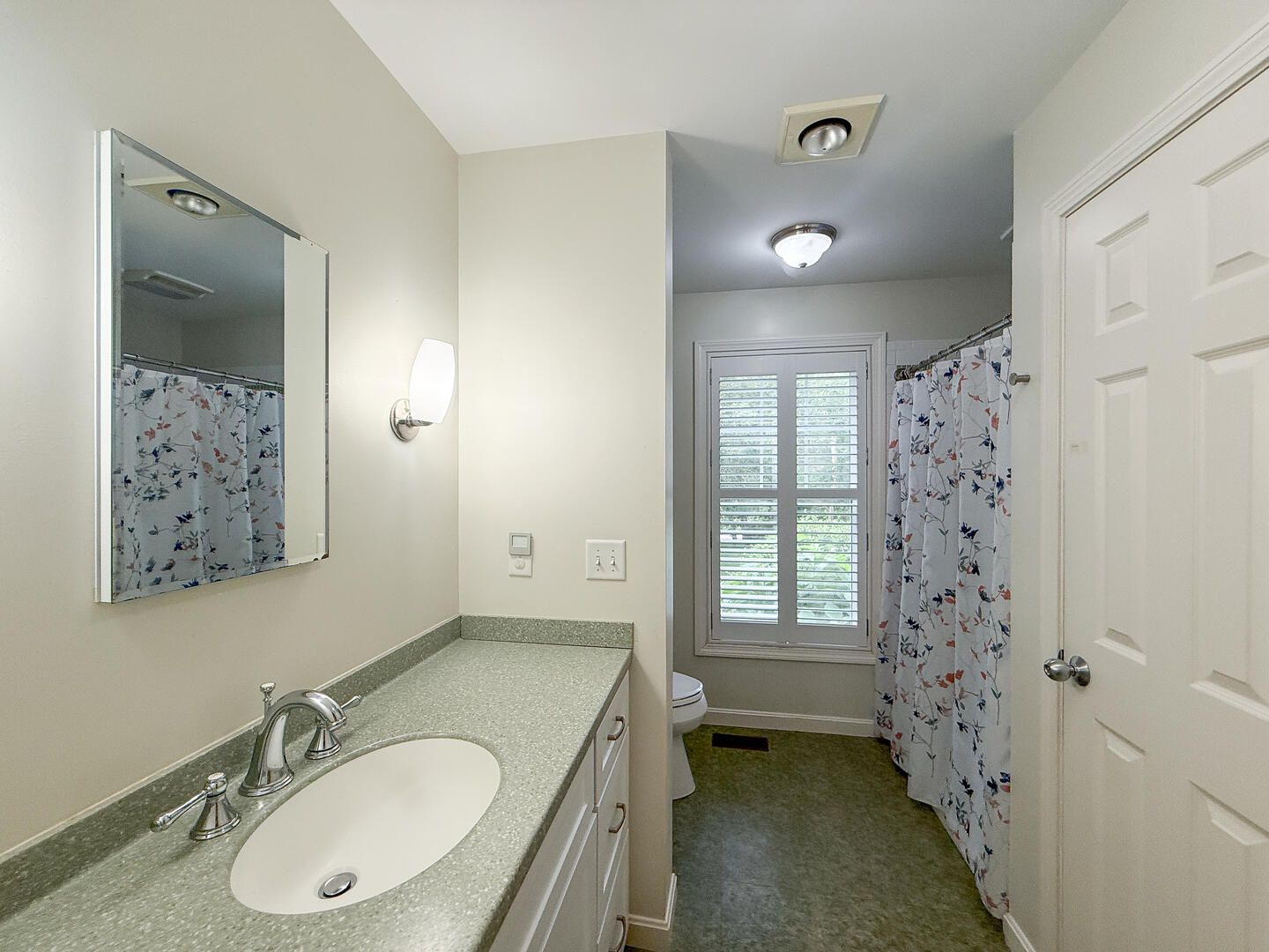 BR1 King En Suite with a Shower Stall, First Floor