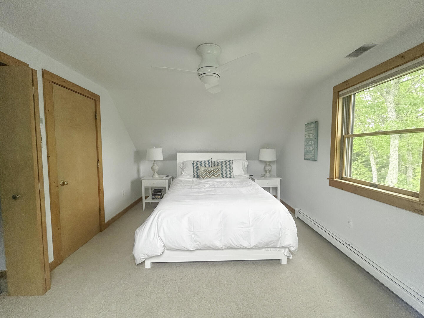 BR1 Queen, Second Floor