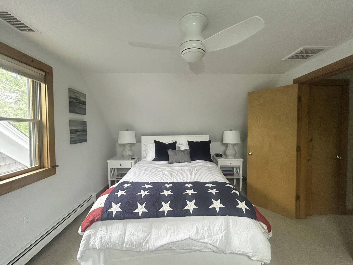 BR2 Queen, Second Floor