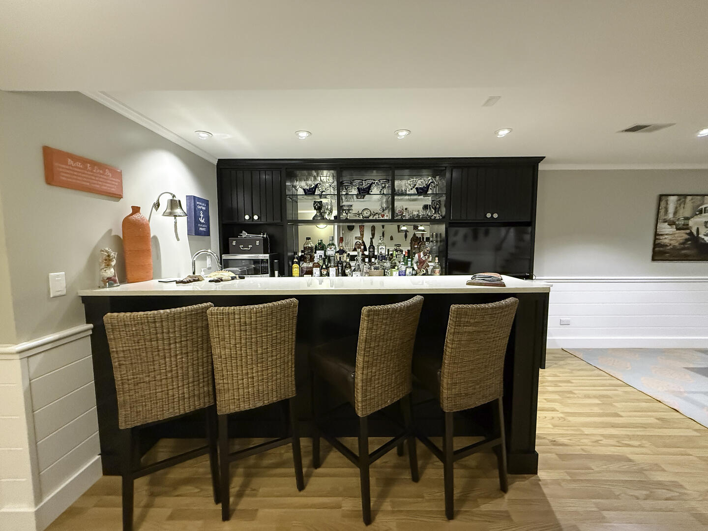 Wet Bar, Lower Level
