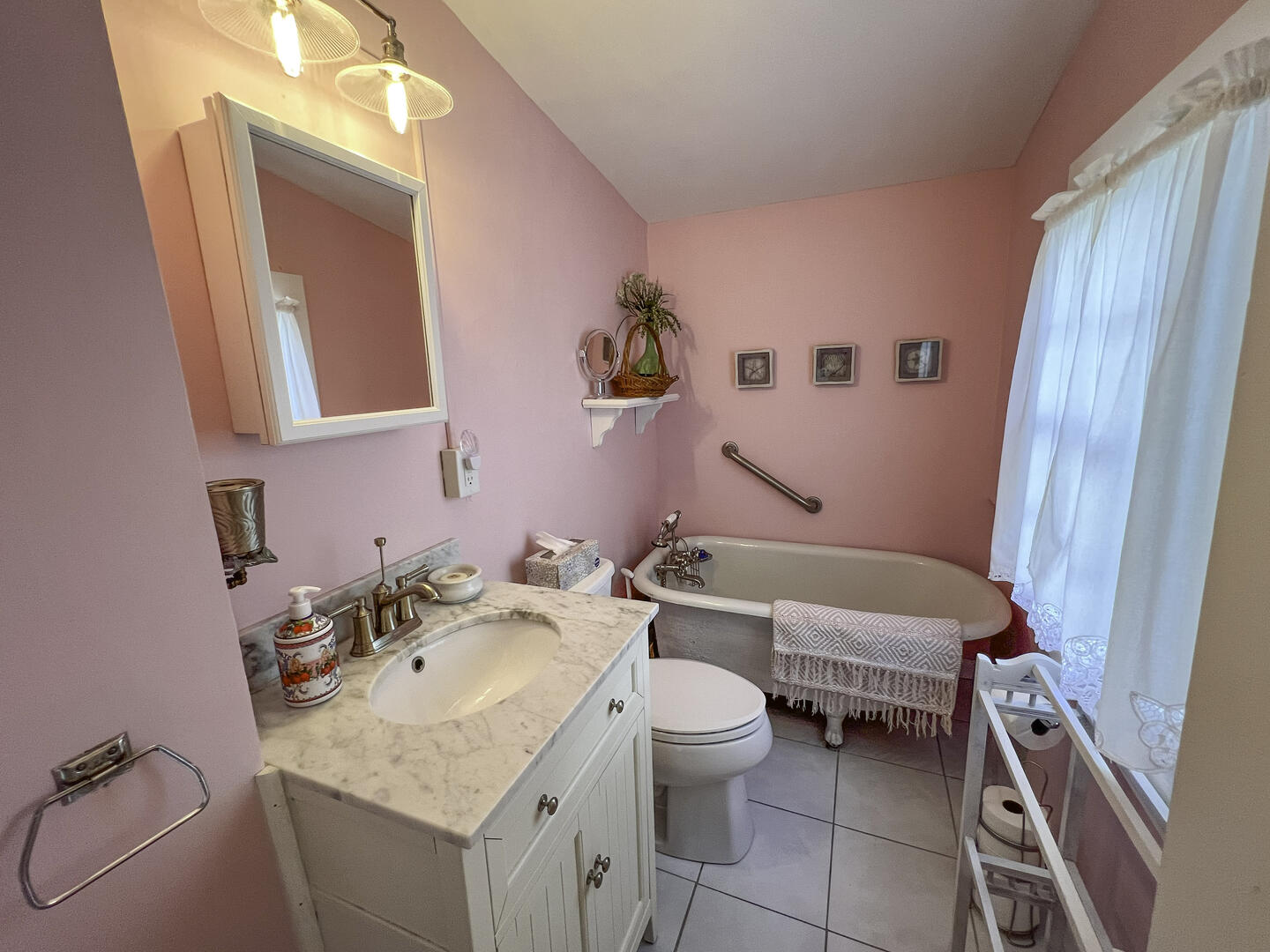 Hall Bath with Tub and Hand Held, First Floor