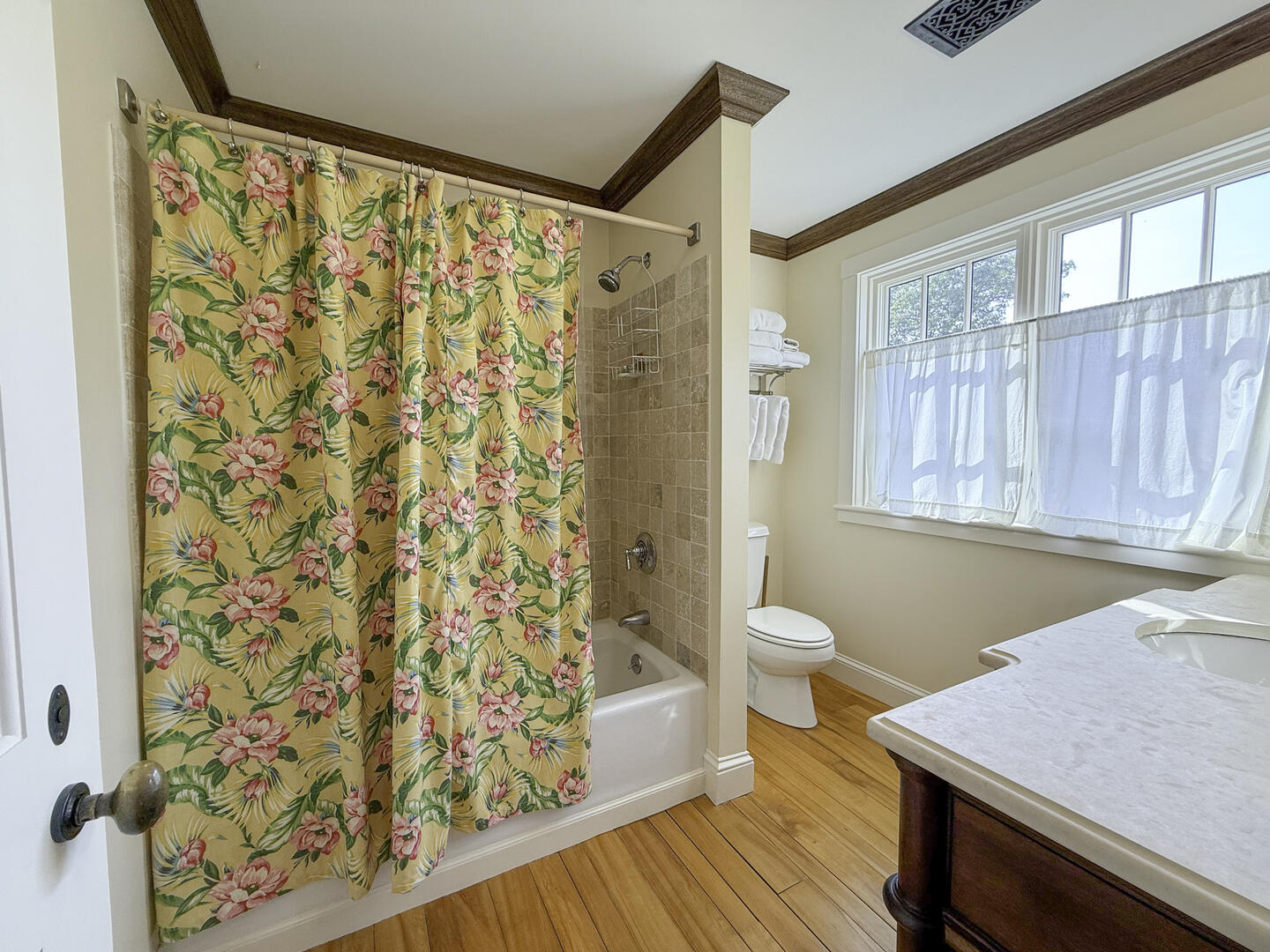 Hall Bath with Shower Tub Combo, Second Floor