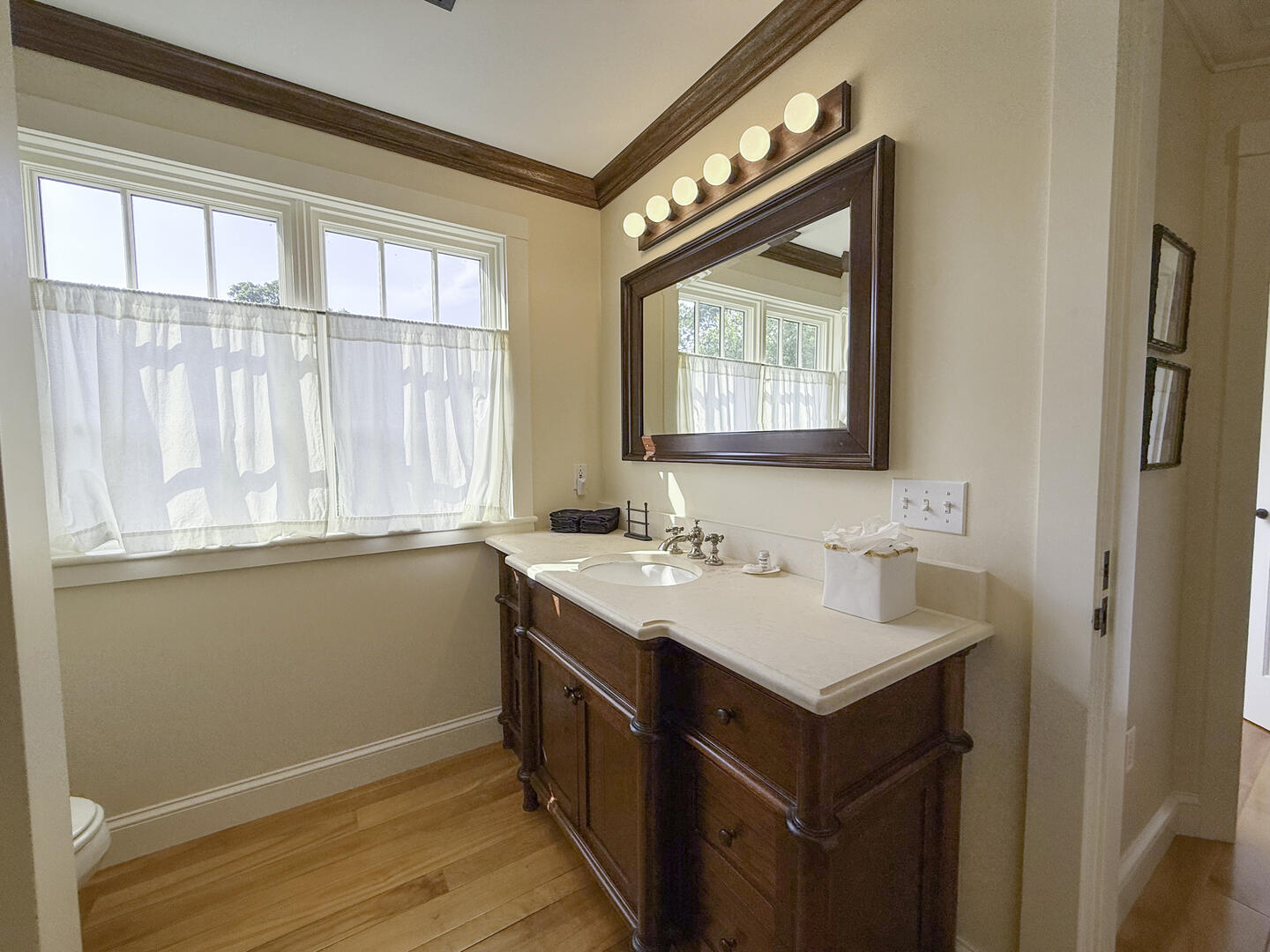 Hall Bath with Shower Tub Combo, Second Floor