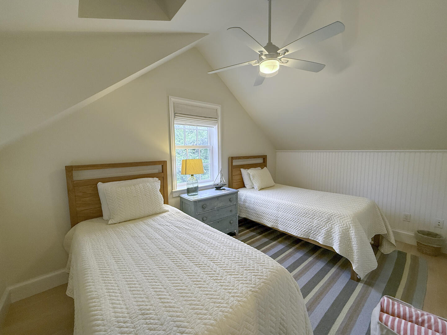 BR4 (2) Twin Beds, Second Floor